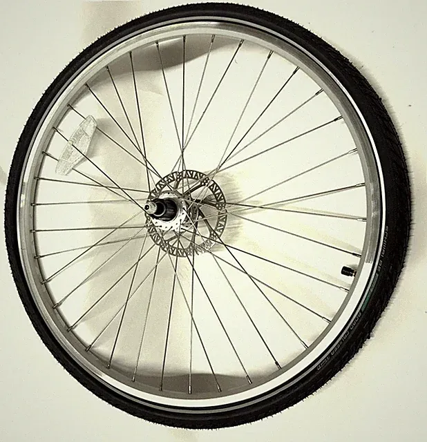 700c Disc Rear Wheel 135mm QR HG 8-10/11 MTB w 40c Tire Tube New